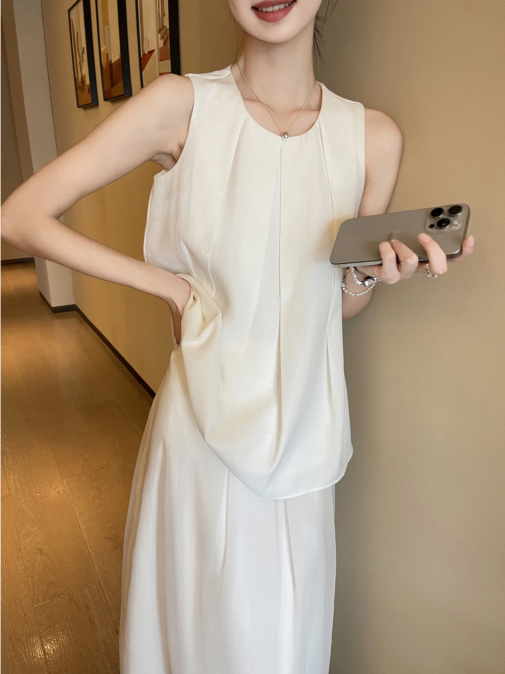 

Белая круглая футболка Ne Svel для женщин, летняя коллекция 2026, новая, нежная, милая, повседневная, удобная, свободного кроя, цветная футболка