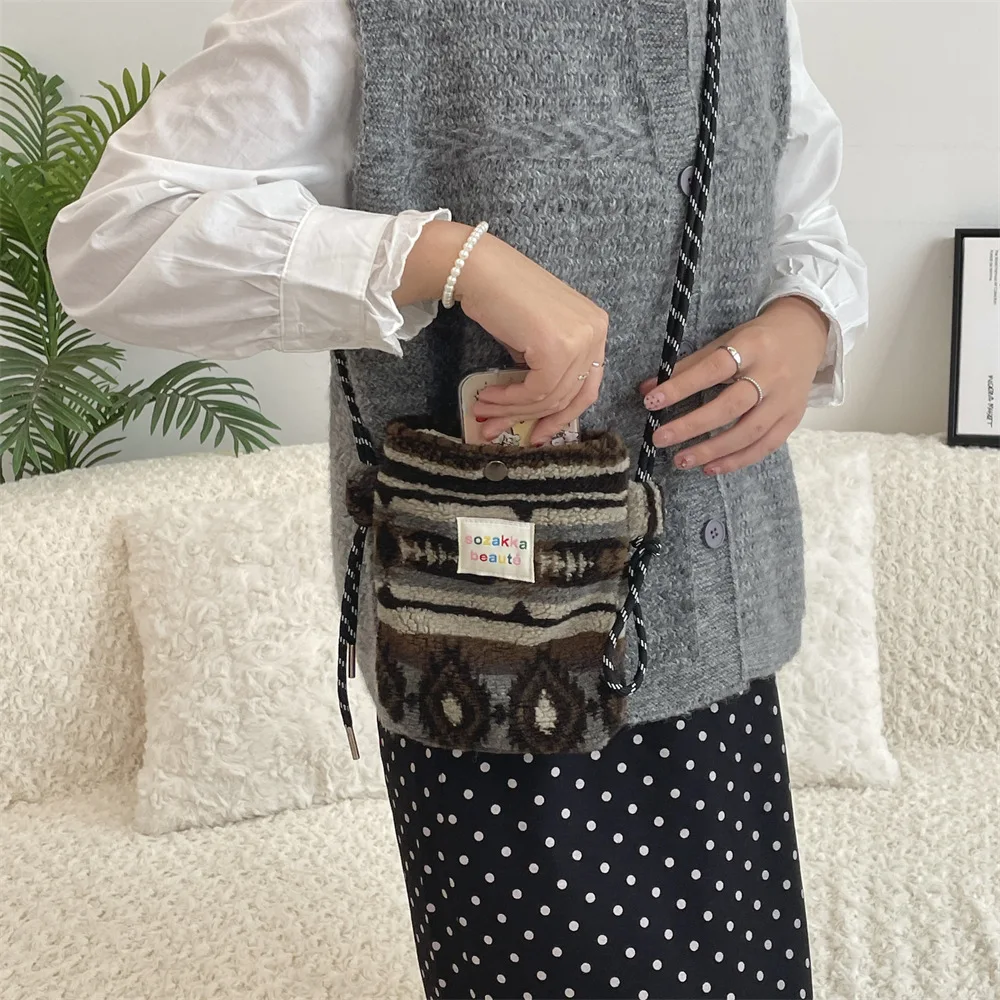 

New Women's Casual Shoulder Bag Heart Print Leopard Plush Lady Shoulder Phone Wallet Female Messenger Bag Crossbody Bags