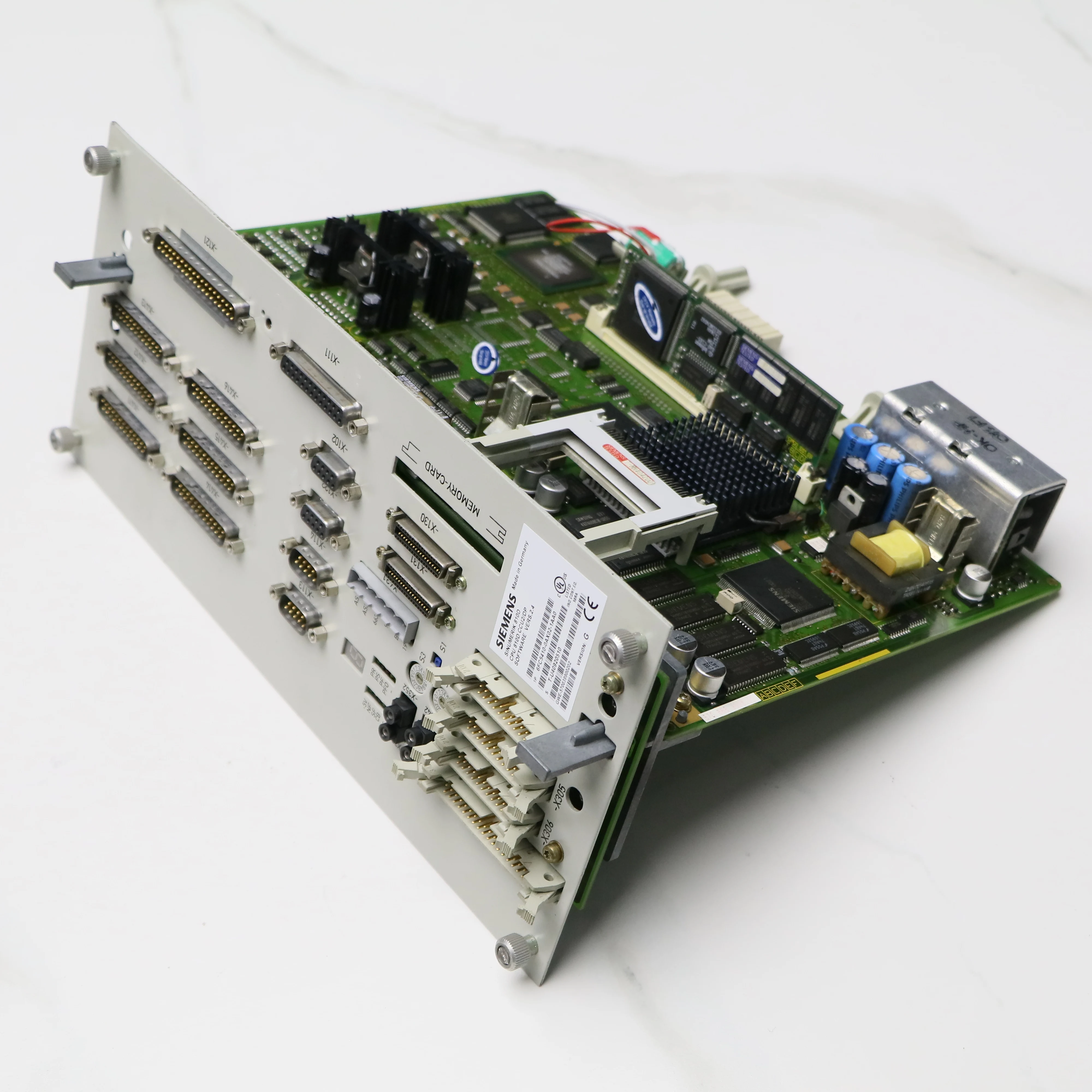 6FC5410-0AX02-1AA0 810D Processador Central CCU2/DP Plc Módulo peças de controle numérico 1 ano de garantia