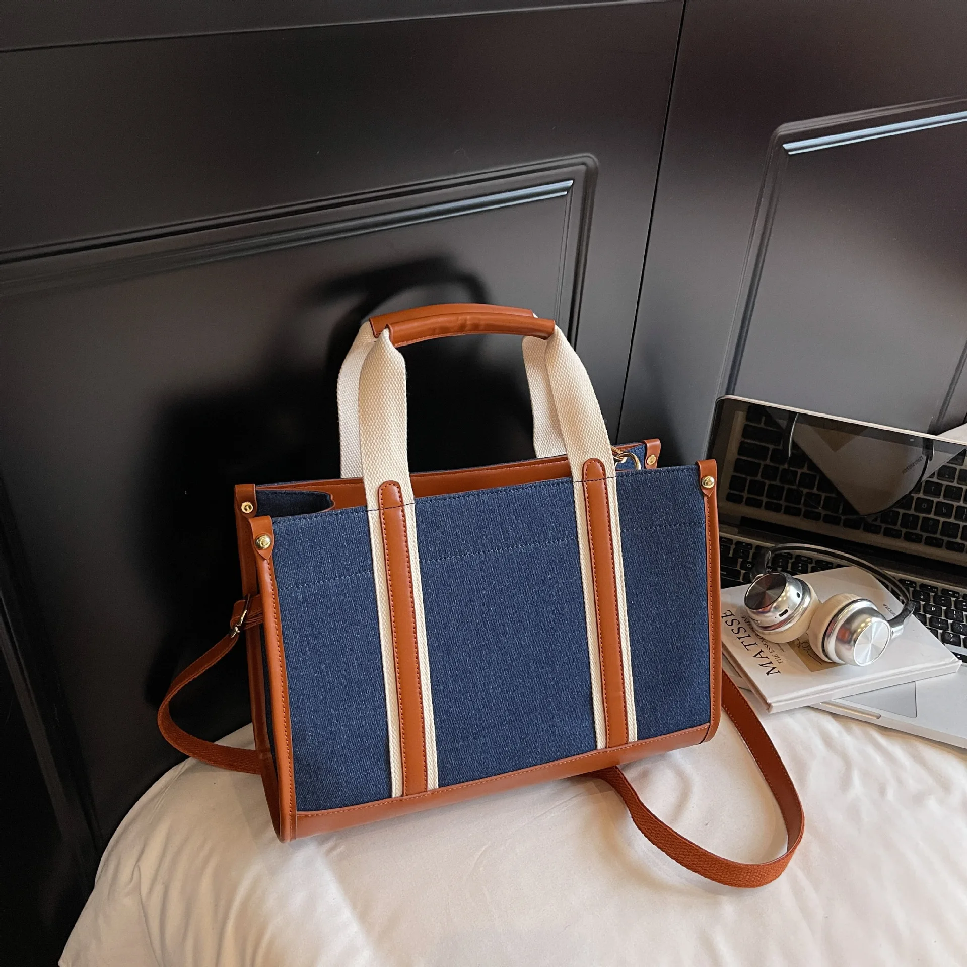 

2025 New Denim Premium Tote Bag Fashion Large Capacity Canvas Portable Shopping Bag Shoulder Messenger Bag