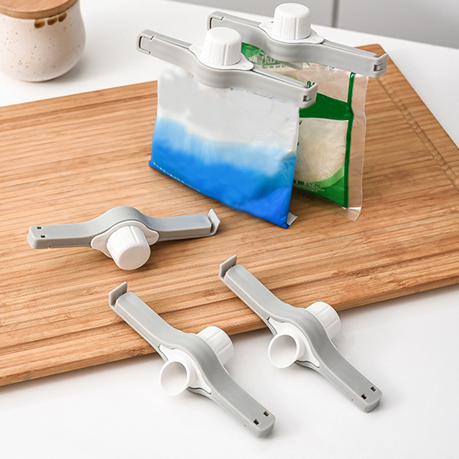 

6Pcs Large Diameter Food Bag Clamp Sealing Clip Snack Storage Freshness Food Outlet Clamps Sealing Clamp with Spout