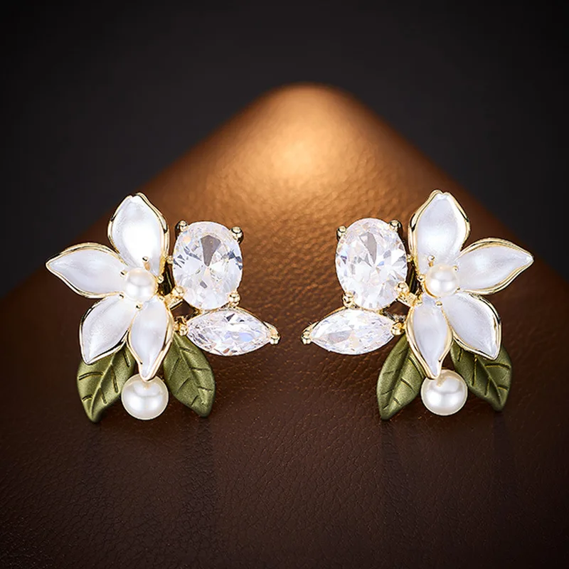 

French-style gardenia camellia pearl oil stud earrings, sweet, fresh and elegant earrings