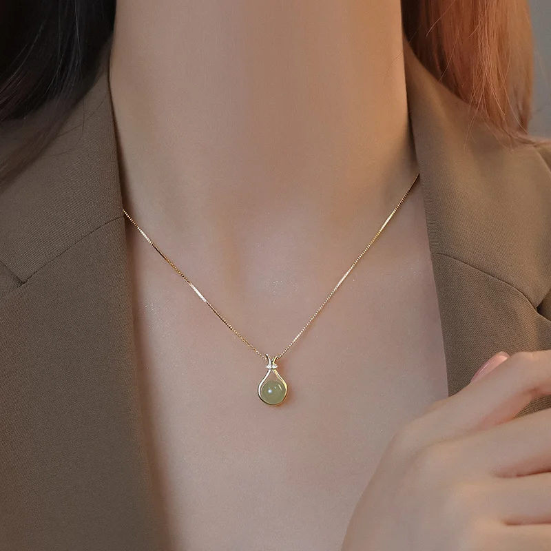 Natural Water Drop Green Jade Clavicle Chain Hetian Jade Pendant Necklace for Women Versatile Personality Necklace Jewelry