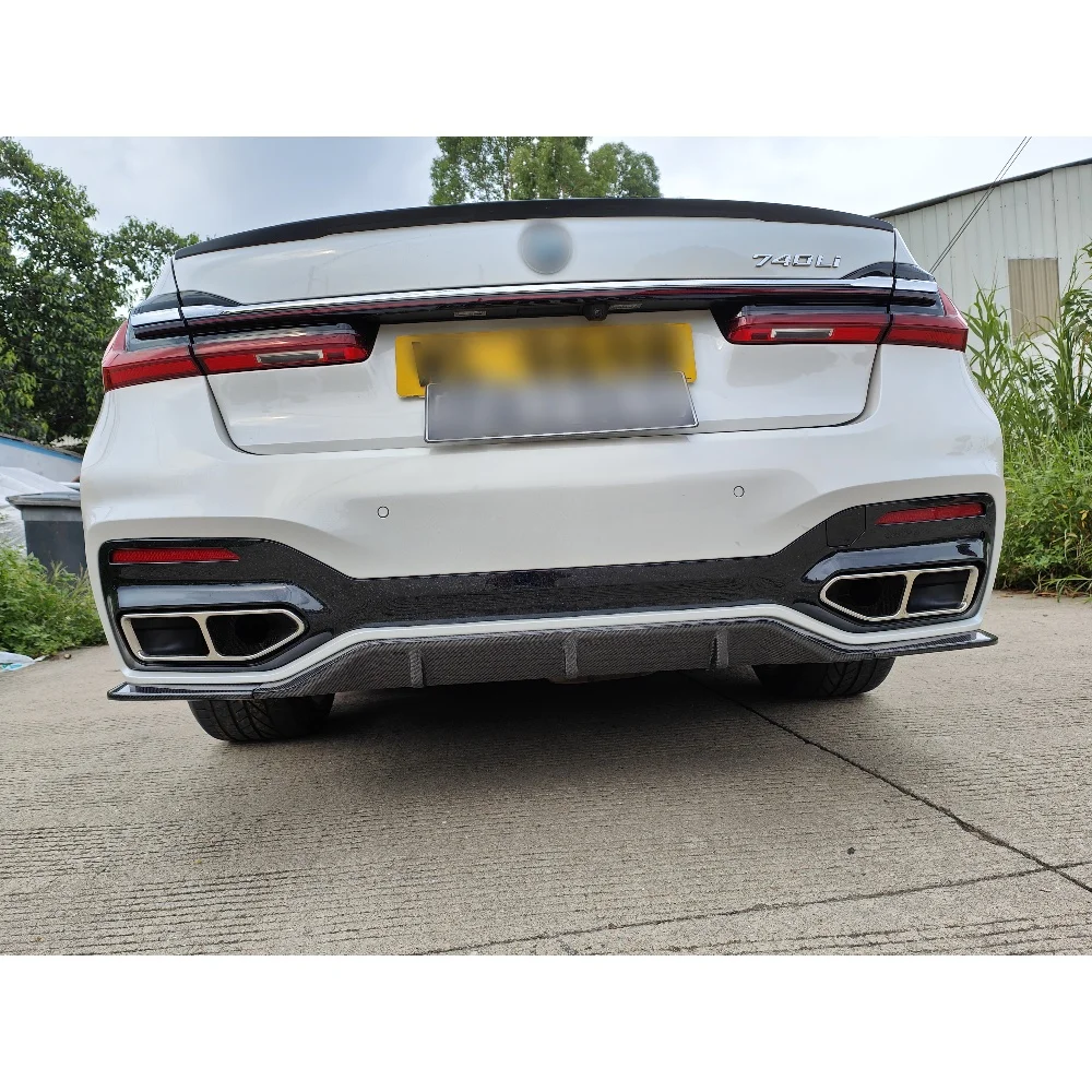 

Suitable for BMW 7 Series G70 Modified M-style Dry Carbon Fiber Rear Diffuser Rear Lip Body Components