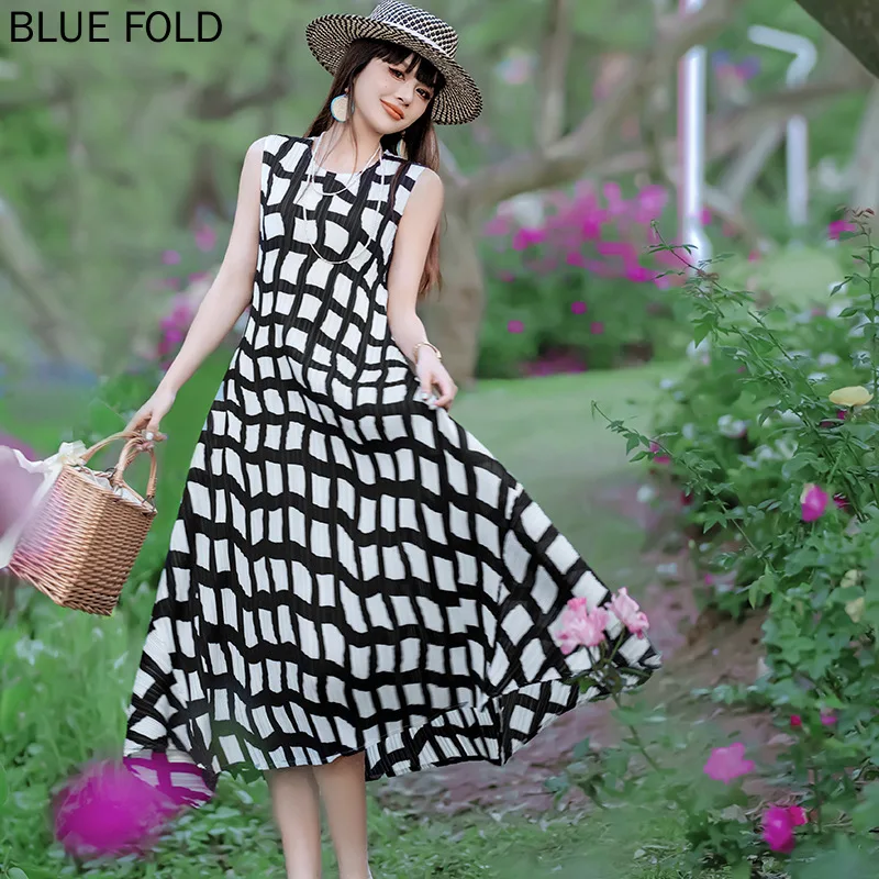 

Summer Women's Gentle Miyake Striped Plaid Dress Vacation Style Vest Dress Long Vestido Elegant Robe PLEATS Women Clothing