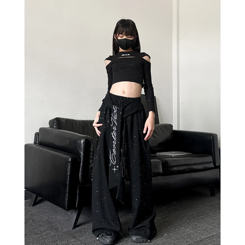 

2026 костюмы для джазовых танцев для девочек, укороченные топы, свободные брюки, уличная одежда, детская одежда для танцев в стиле хип-хоп, сценическая одежда DQS21902