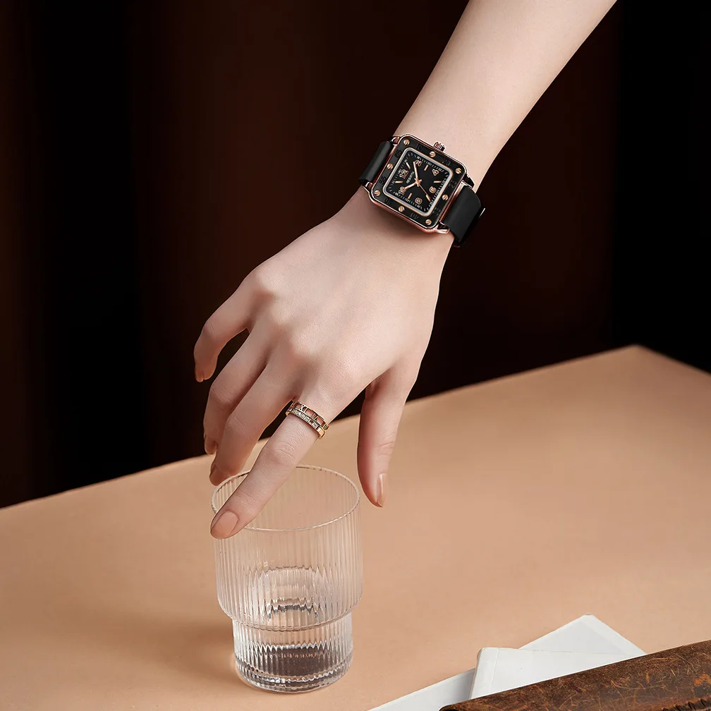 RINASCITA 096 Moda All'aperto Sport Rettangolo Quadrante Orologio da polso Orologi da regalo Ragazza Casual Intrattenimento Orologio analogico al quarzo da donna