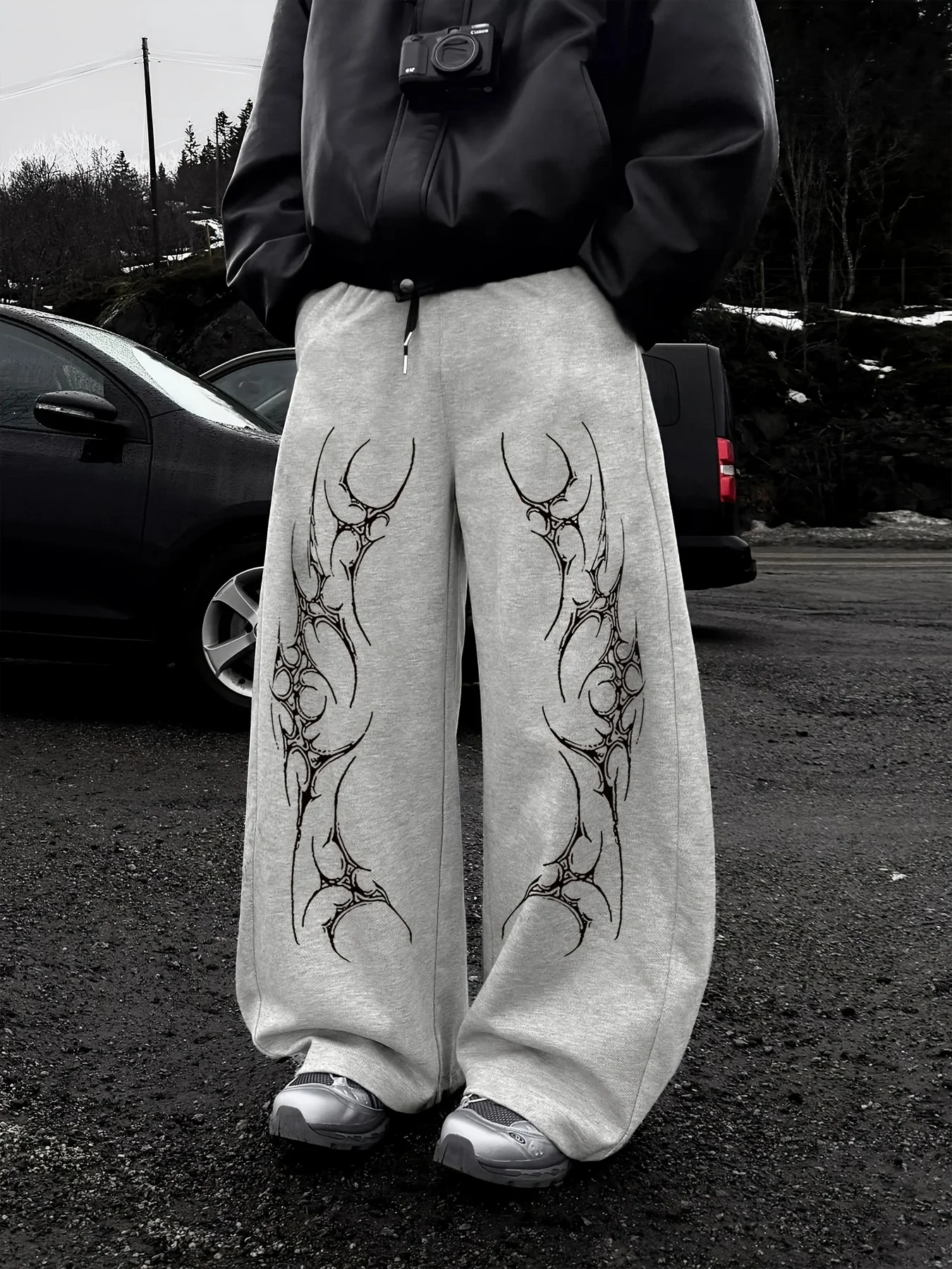 2026 New Men Baggy Wide Leg Sweatpants Gothic-style Print Drawstring Elastic Waist Casual Joggers Streetwear Long Trousers