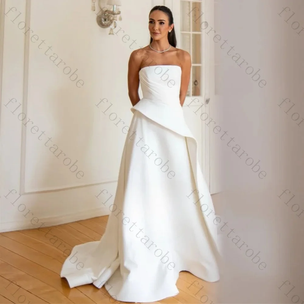 Customized Classic Elegant Strapless A-Line Sweep Strapless Wedding Dresses for Women Pleated Sleeveless Strapless Bridal Gown