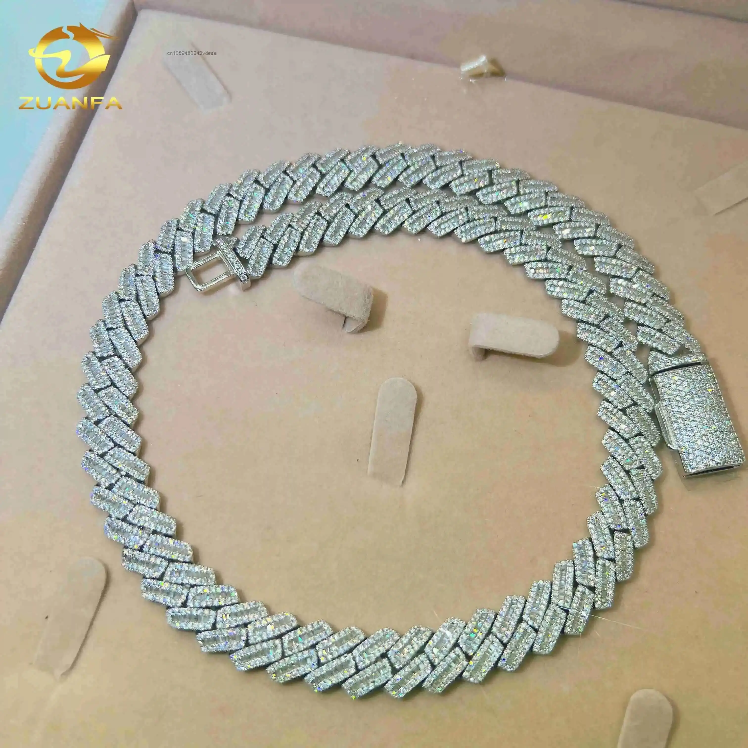 Luxury 12.5mm Fine Jewelry Luxury 925 Sterling Silver VVS Moissanite Platinum Hip Hop Custom Iced Out Cuban Link Chain.