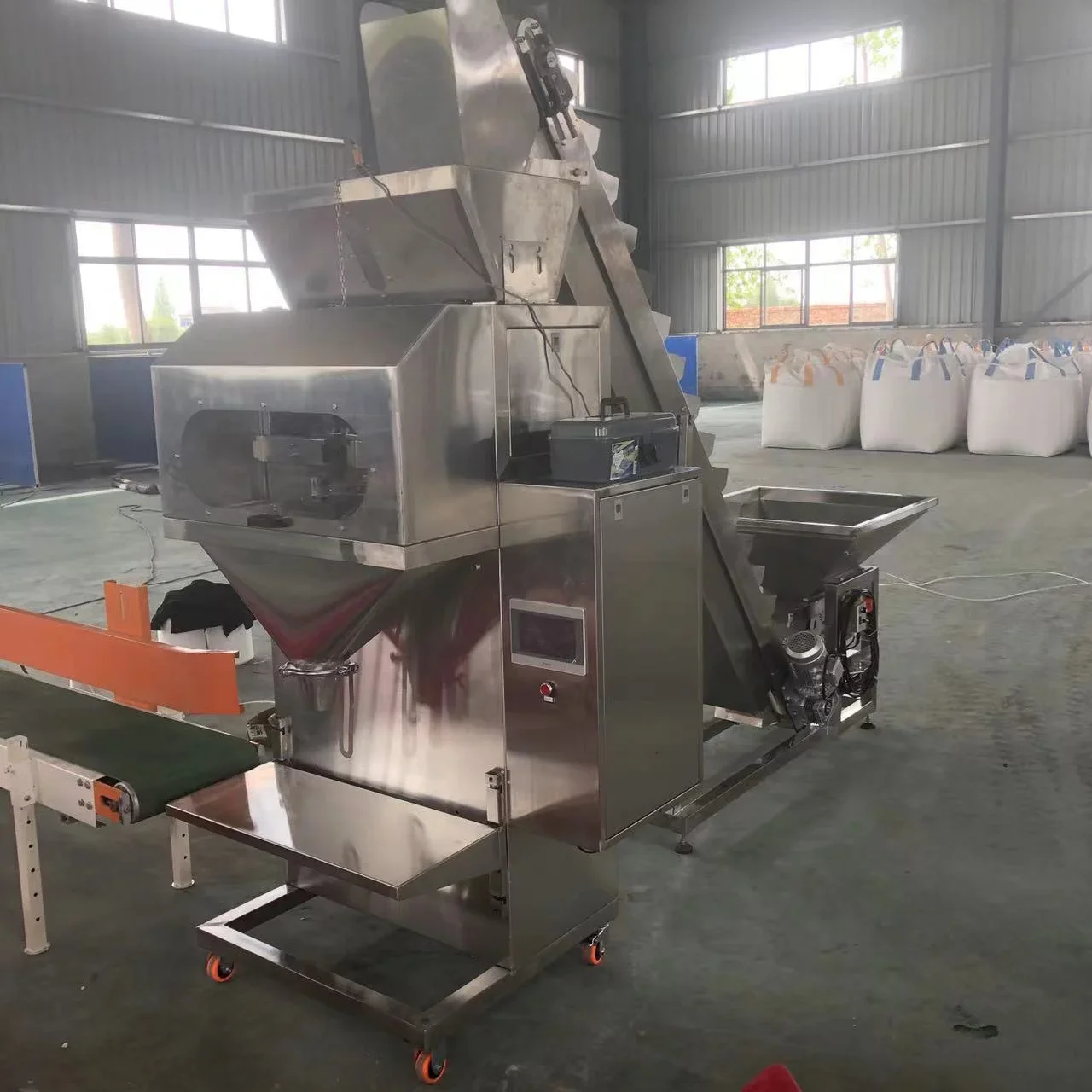 Stainless steel granular packaging machine, sugar and salt miscellaneous grain packaging machine