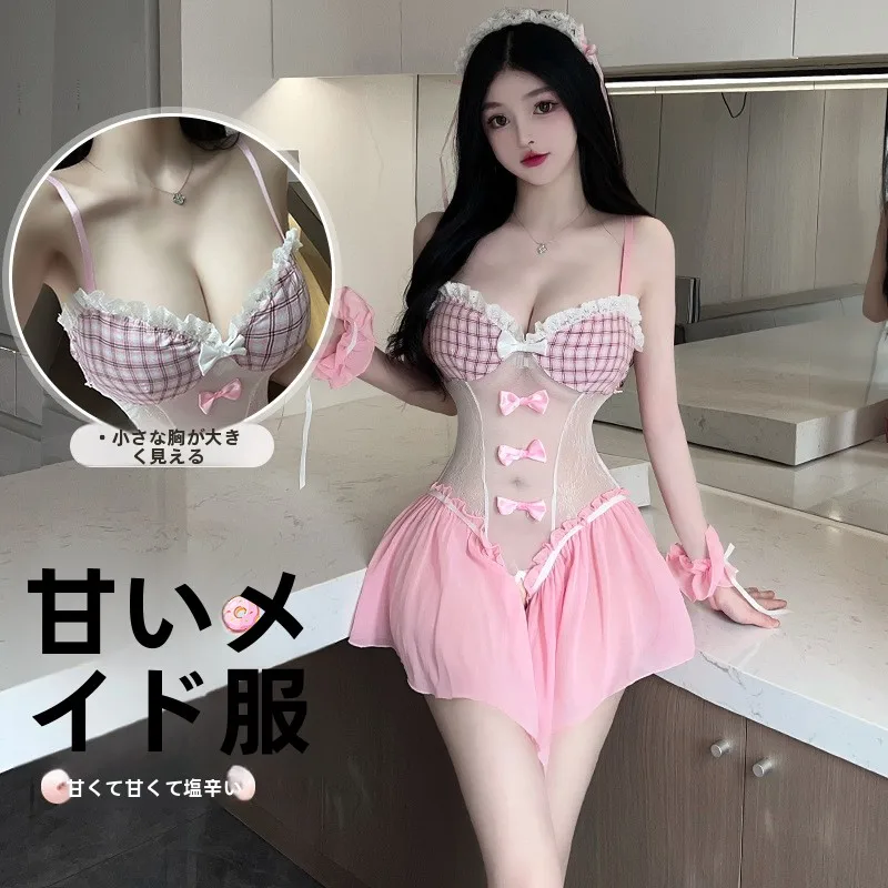 甘さと締めの対比、メイド風コルセットランジェリー — シースルー×ギンガム