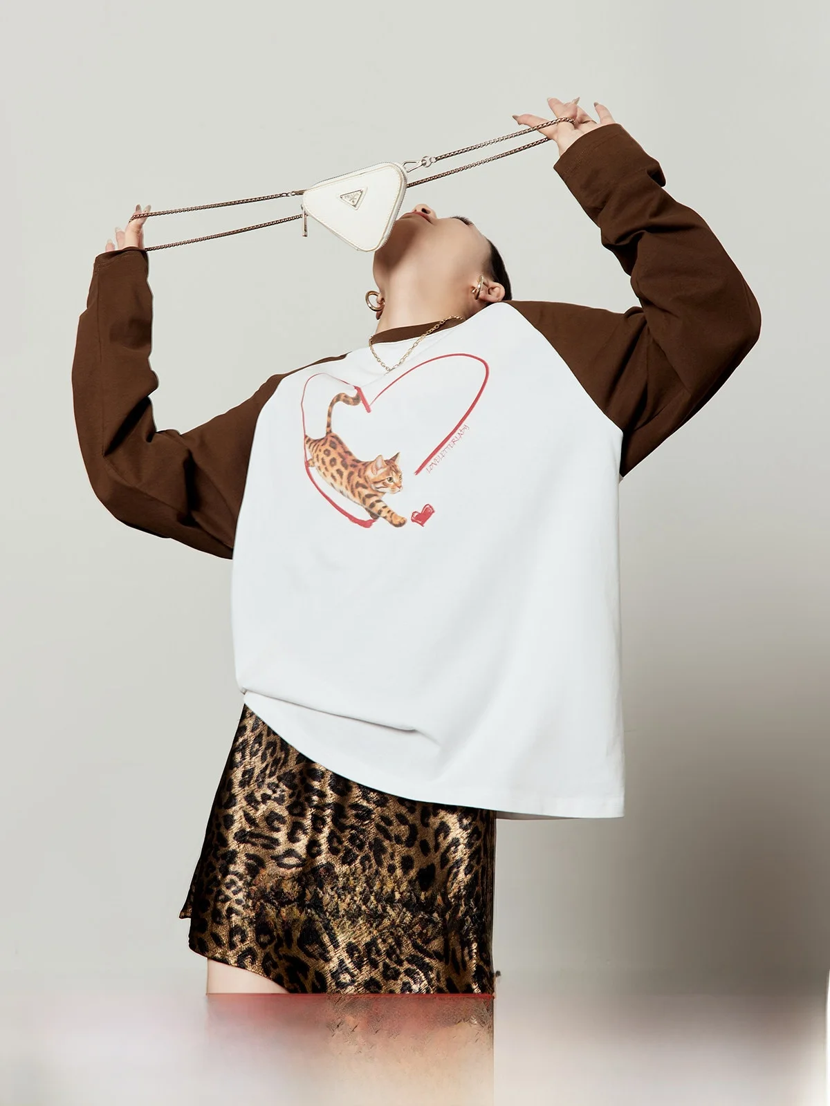 

Color Block T-Shirt Women's Loose Fit Long Sleeve Animal Print Shoulder Insertion Casual Style Spring 2026 New Arrival