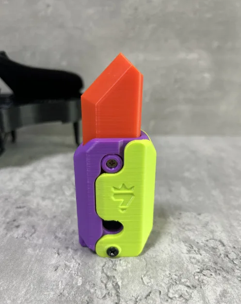 Luminous 3D Printing Gravity Knife Carrot Gravitys Knife Fidget Toys Children Decompressions Push Card Toy Plastic Carrot Knife