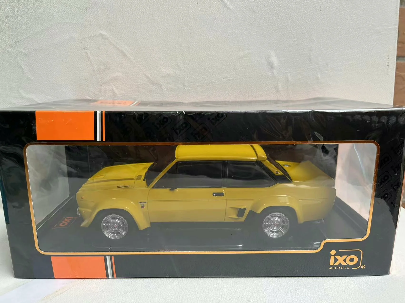 دييكاست IXO 1/18 مقياس فيات 131 أبارث 1980 فيات نموذج سيارة سبيكة سيارة نموذج تحصيل لعبة هدية تذكارية عرض حلية