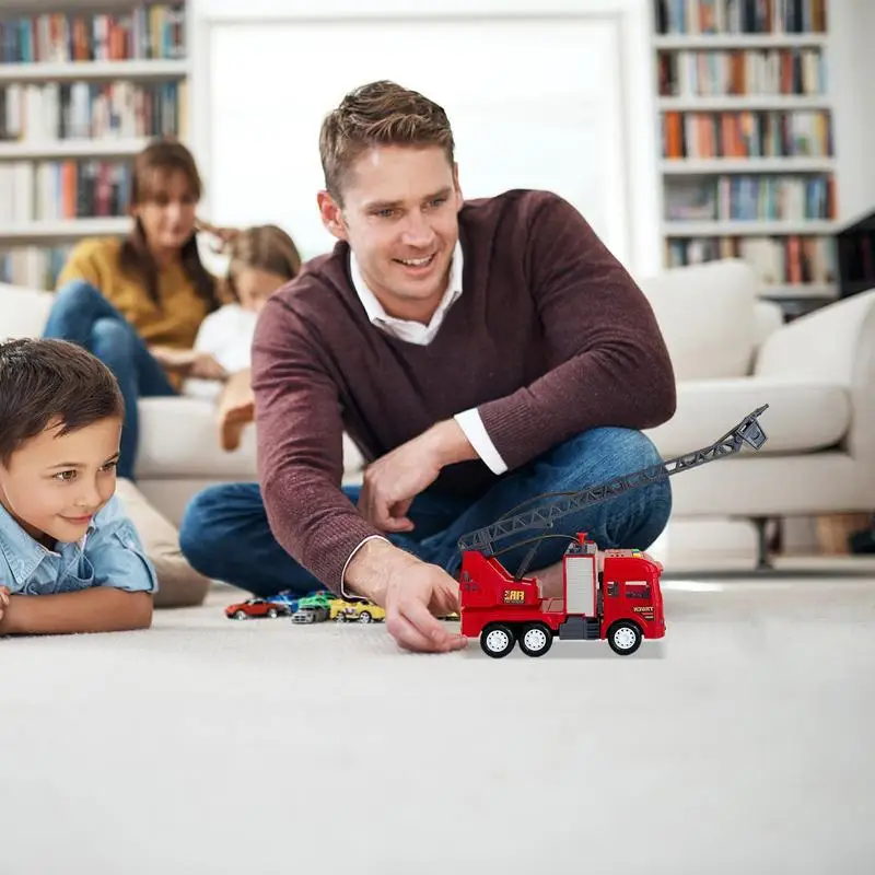 Caminhão de bombeiros de brinquedo para meninos e meninas, bomba de água de trabalho, motor de caminhão de bombeiros vermelho com luzes de escada, sirenas realistas para meninos e meninas