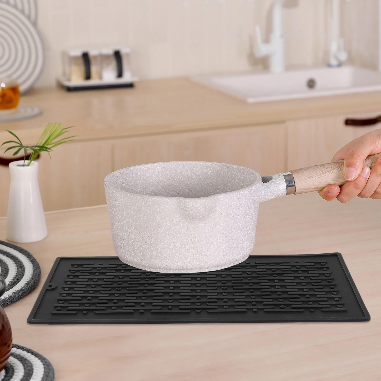 

2Pcs Dish Drying Mats Silicone Non-Slip Heat Resistant Tear Resistant Kitchen Counter Mat for Draining Dishes Fruits Vegetables