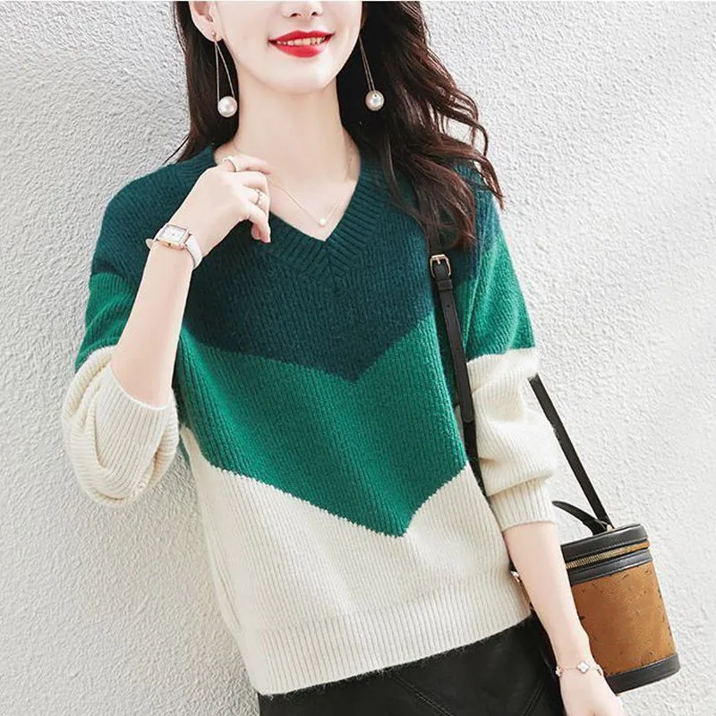 New Autumn and Winter Fashion Trend Color Matching V-neck Loose and Versatile Foreign Style Slimming Women's Knitted Sweater