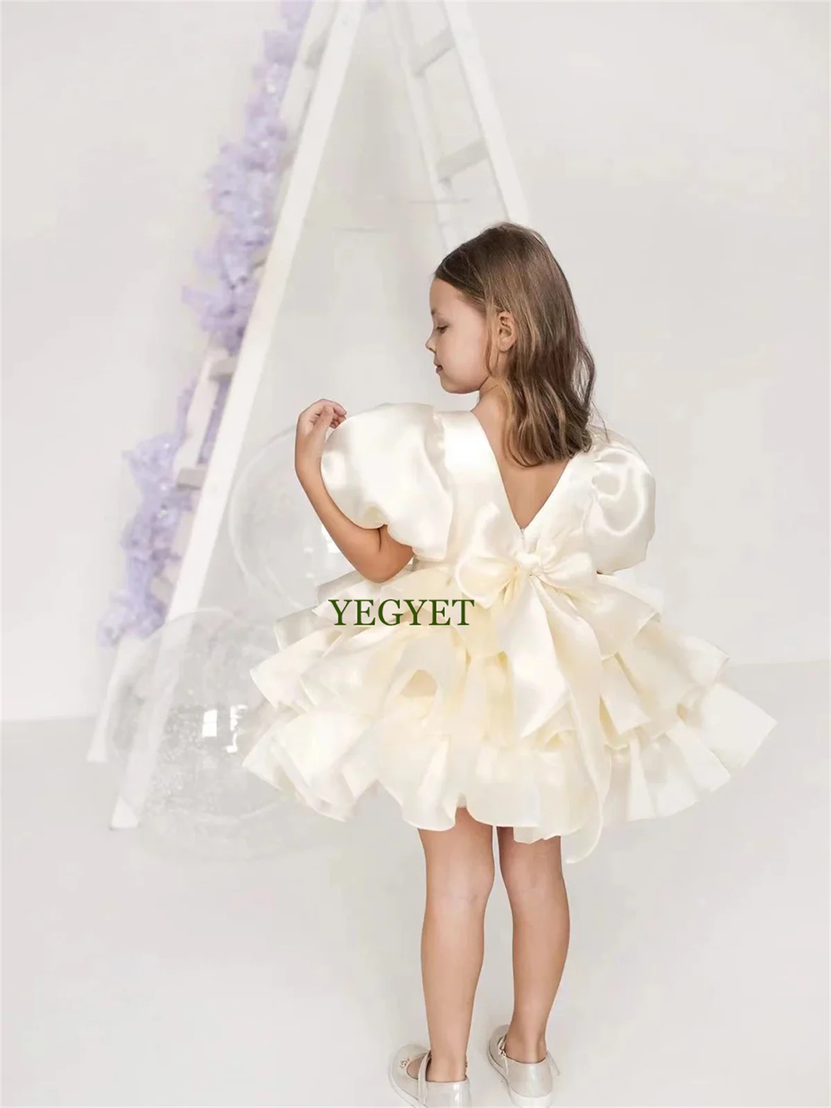 

Flower Girl Dress For Wedding Tiered Satin Knee Length Bubble Sleeve With Bow Child's First Eucharistic Birthday Party Dresses