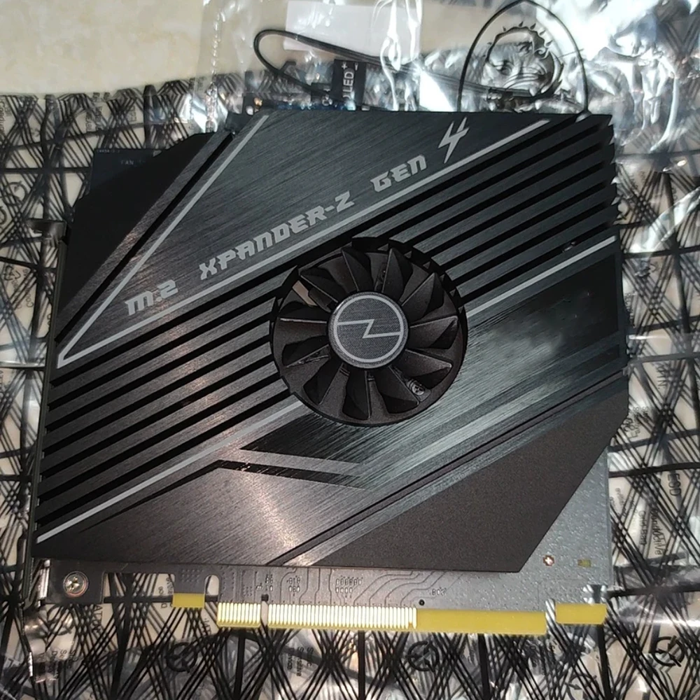 M.2 XPANDER-Z GEN 4 拡張カード