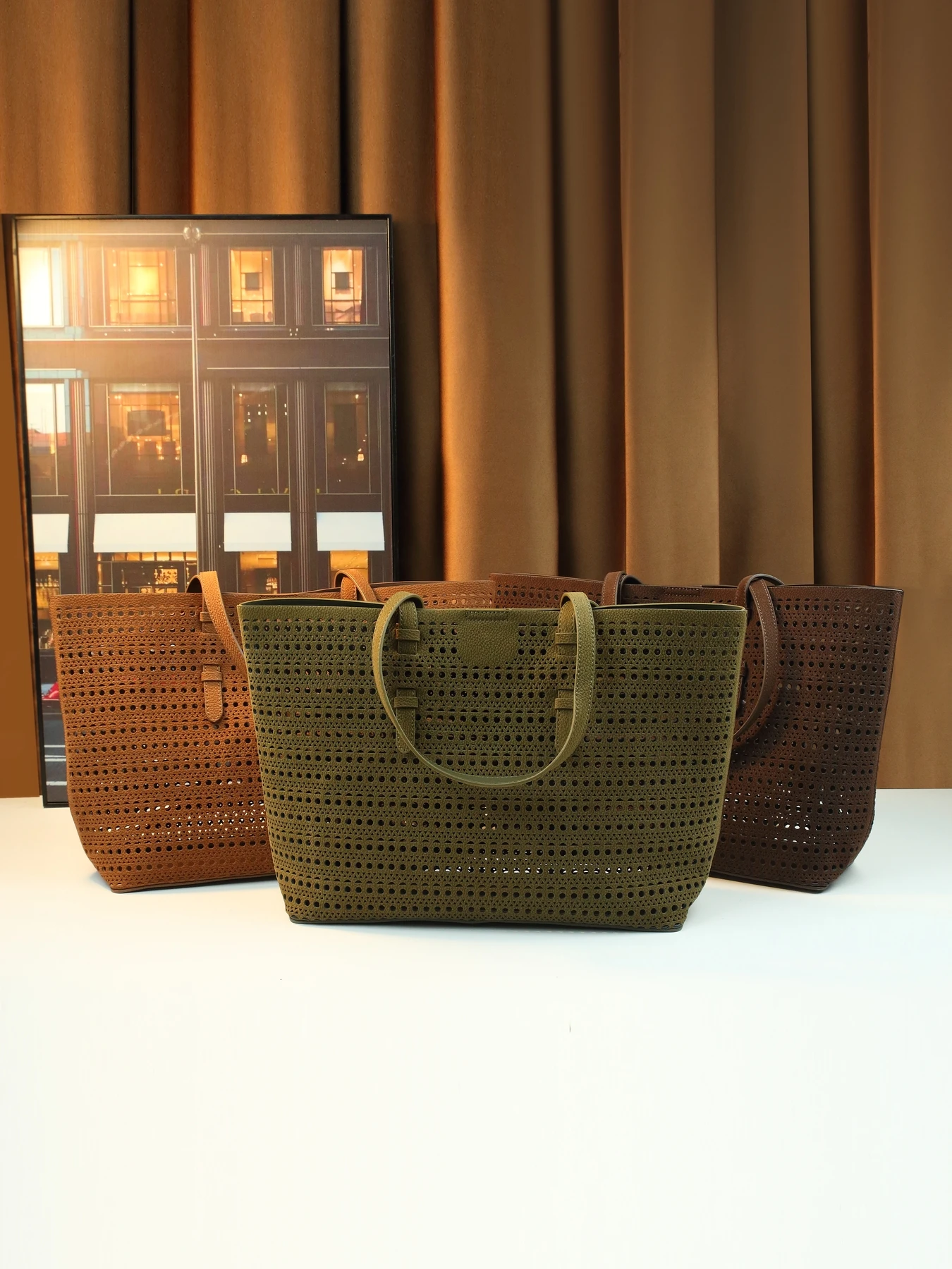 

Модная полая сумка для матери и ребенка большой вместимости, женская универсальная сумка-ведро на плечо