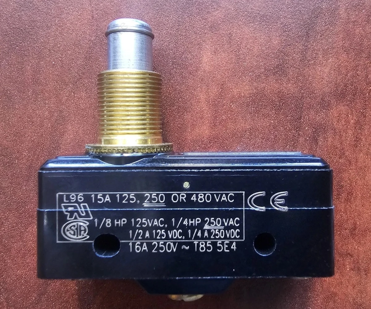1PC Brand New BZ-2RQ1-A2 Stroke Micro Switch BZ2RQ1A2 Fast Delivery