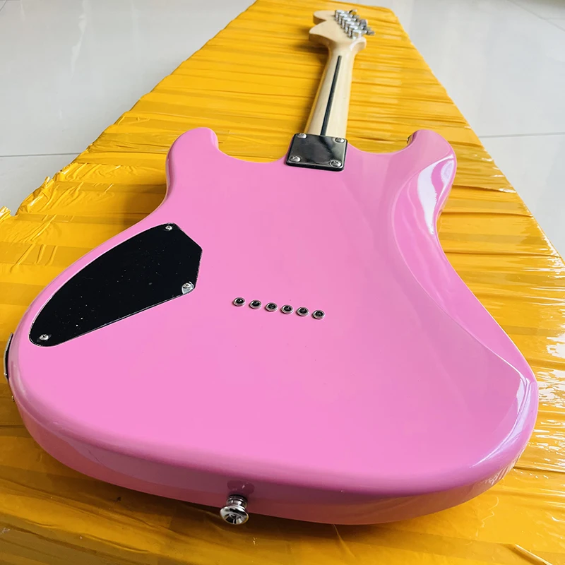 Customized electric guitar, made of solid wood, guaranteed quality, professional grade, fast delivery.