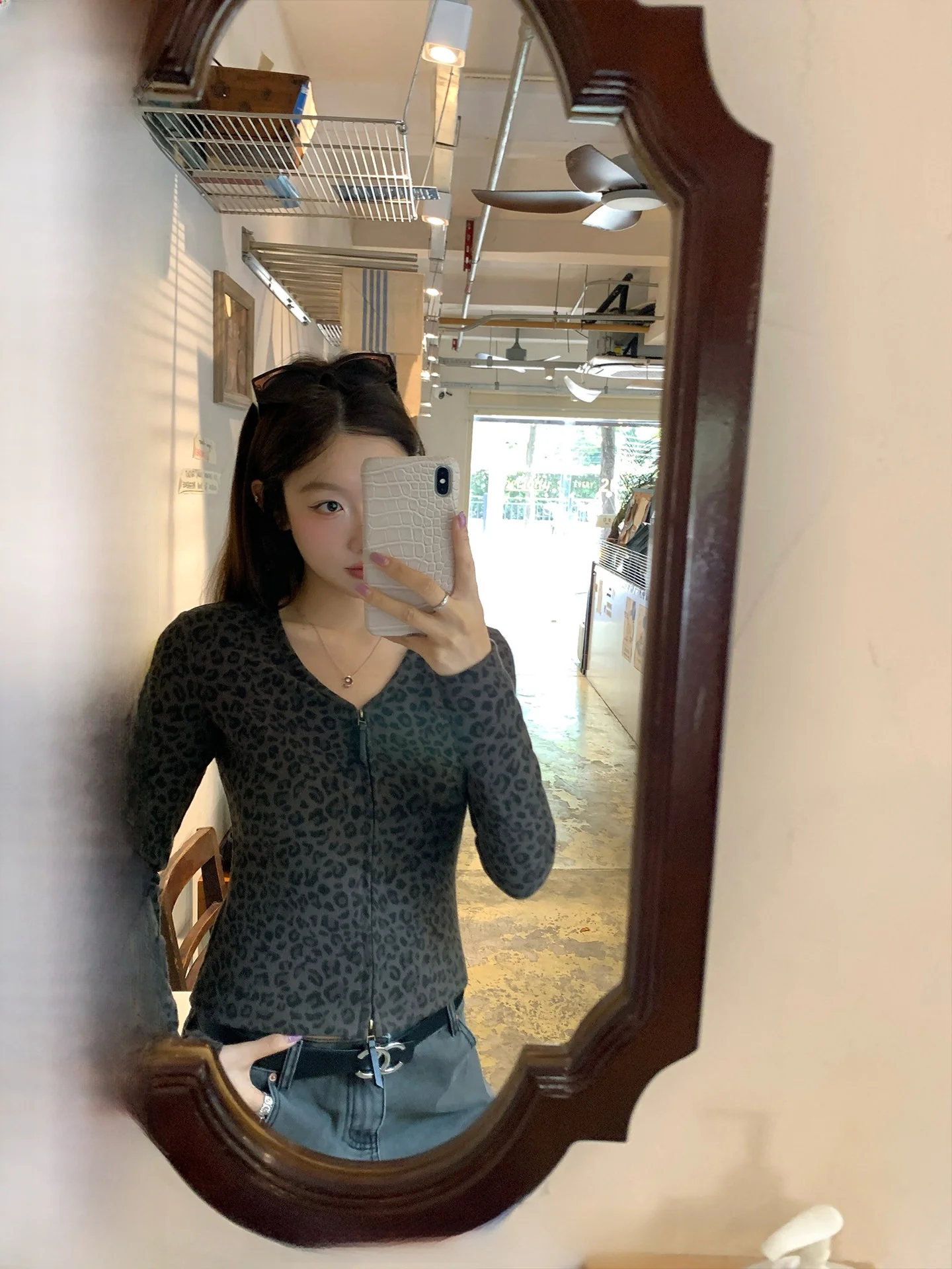 

Кардиган Ranwear Fleece с леопардовым принтом, V-образным вырезом, двойной молнией, приталенный, теплый, базовый, открытый, на флисе