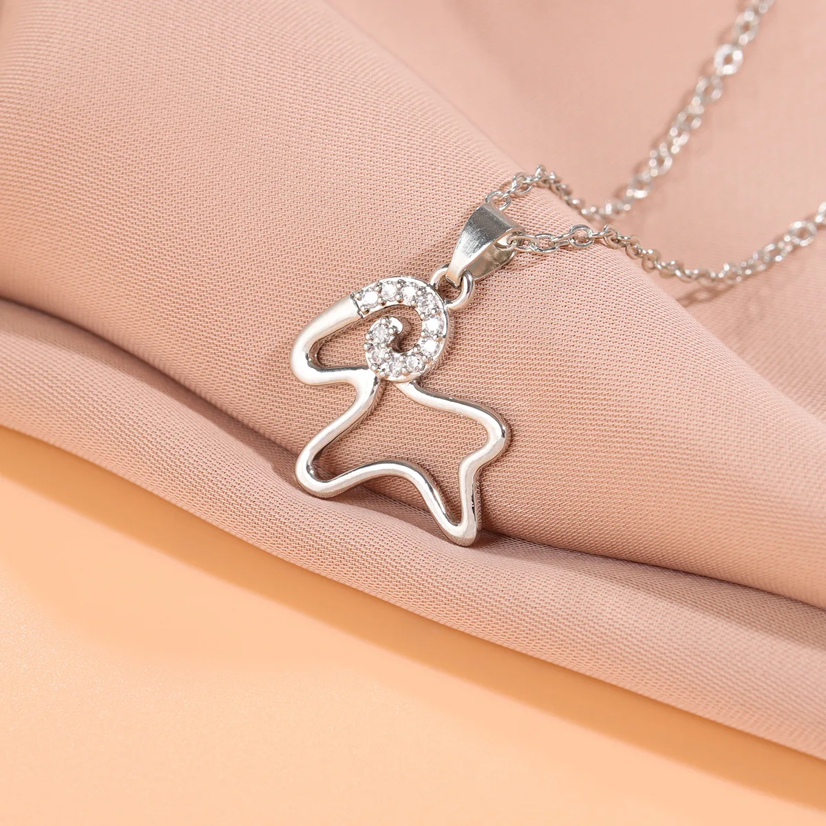 925 Sterling Silber Schmuck Einfache Tier-Kristall-Lamm-Glücks-Schaf Exquisite Schlüsselbeinkette Anhänger Halsketten XL145