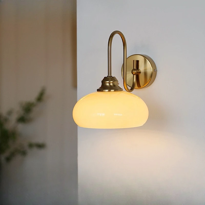 

French Cream Style Bedroom Wall Lamp Creative Living Room Accent Light Mid Century Bauhaus Hotel Guesthouse Lighting Fixture in