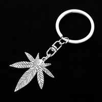 Maple Leaf Car Men's and Women's Keychain Pendant Men's and Women's Keychain Keyring Accessories Wholesale