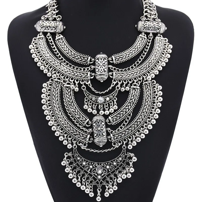2019 new big-name exaggerated retro silver engraved pendant necklace collarbone chain, quick sale