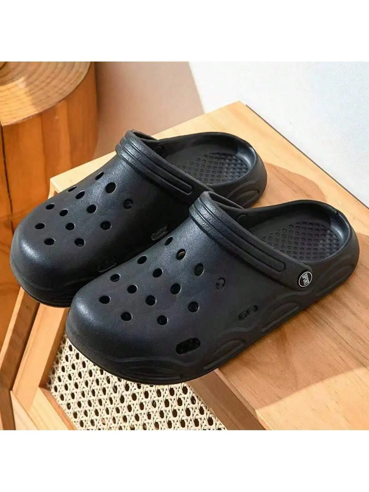 

Summer Women's Clogs, Casual and Versatile Garden Shoes, Couple's Environmentally Friendly Eva Slippers, Dual-Use Beach Slippers