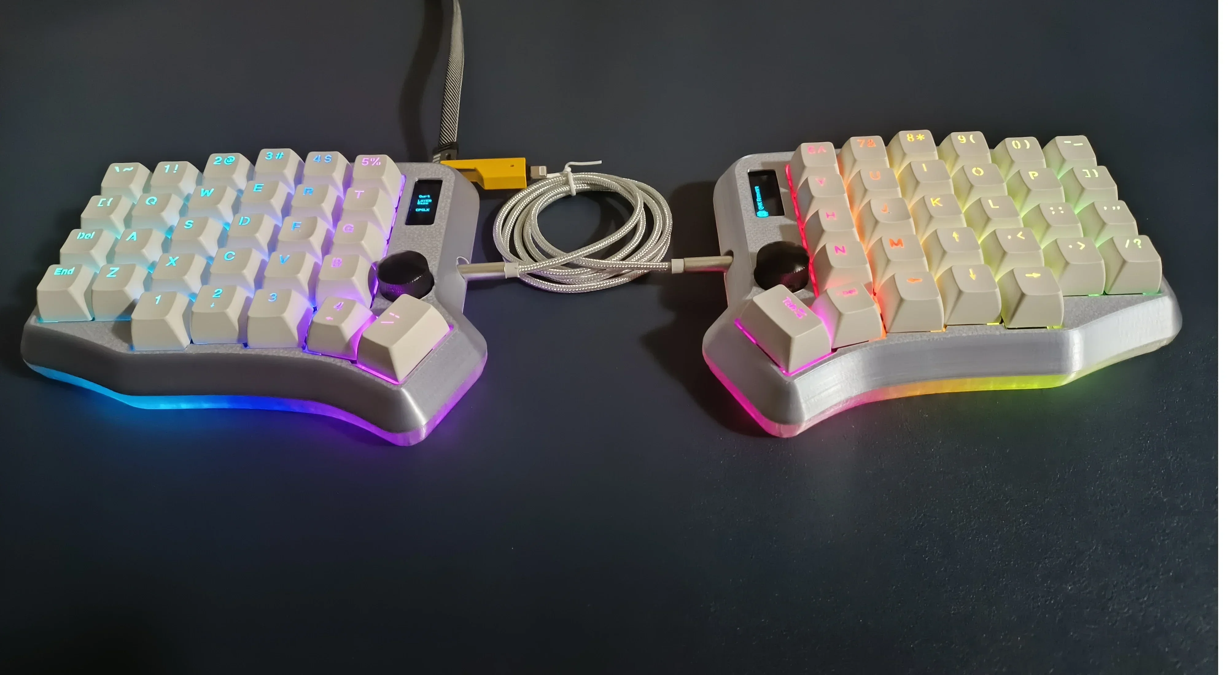 Personalizado Wired Kit Teclado Chifre, PCB, RGB Teclado Split sem fio, DIY Gamer Acessórios, Não Pré Construir