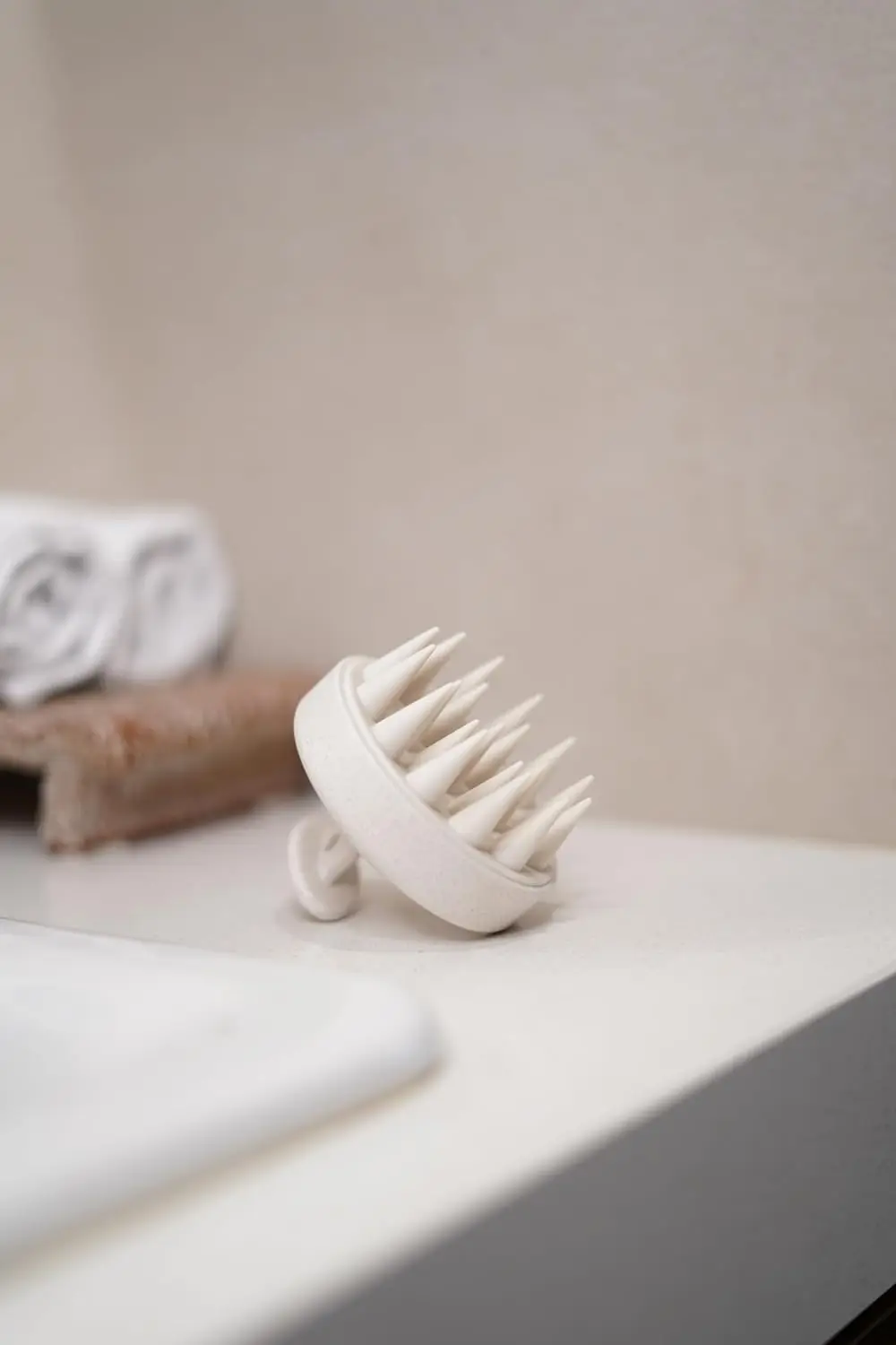 Pulverizador de aceite de 16 oz – Dispensador de aceite de oliva con spray y vertido 2 en 1, botella de vidrio de 470 ml – Blanco para cocina