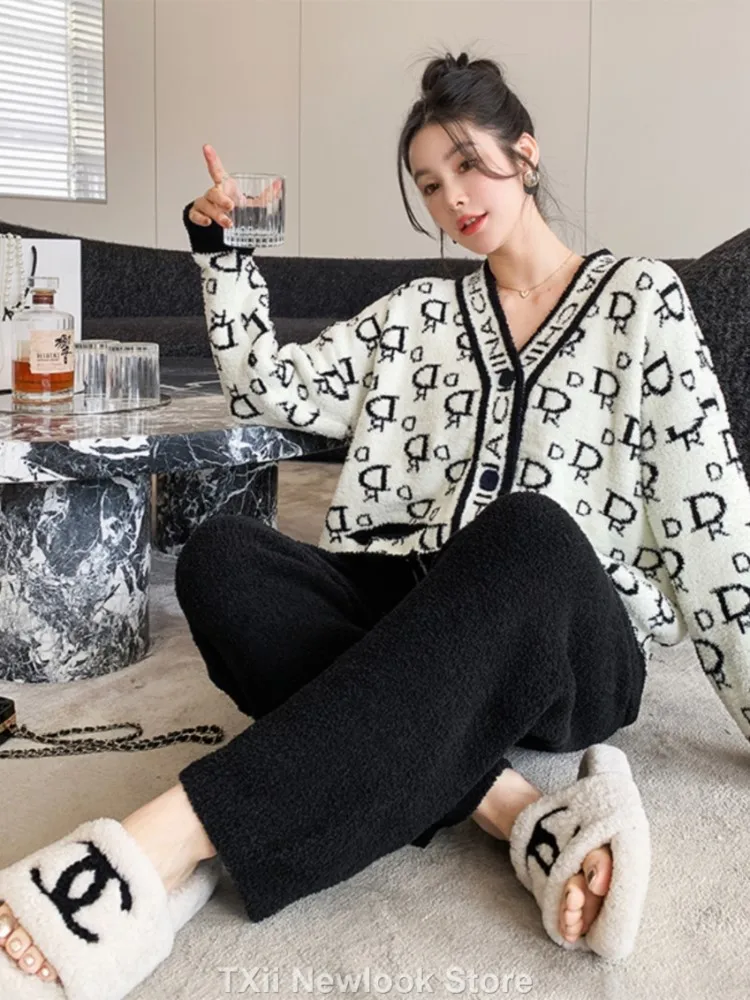 

Pajamas Women Autumn Winter 2023 New Half-side Velvet Wearable Thickened Knitted Shirt Internet Popular Style Home Clothes suit