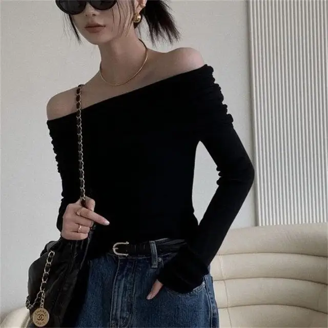 Czarny Seksowny T-shirt z długim rękawem na ramiączkach Elegancki damski top jesienno-zimowy Spicy Girl Slim Fit Short Red Crop Top
