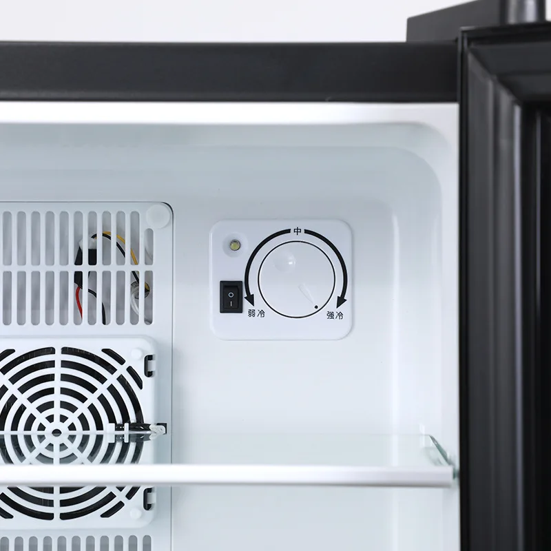 ثلاجة بار صغيرة تجارية للفندق مع قفل 30 لتر، باب إسفنجي أسود وأبيض، ثلاجة صغيرة مع ضوء LED