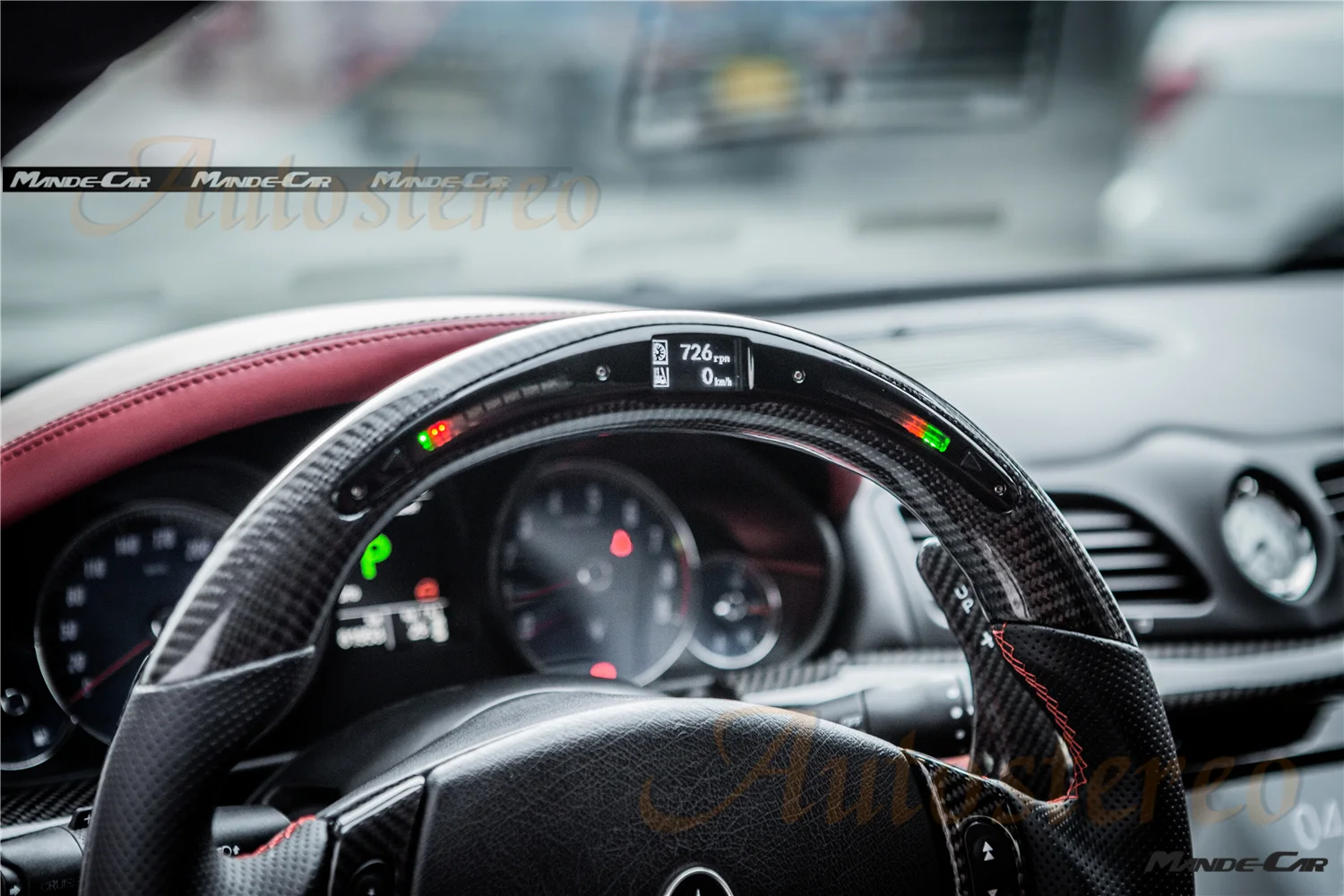 

Кожаное рулевое колесо из углеродного волокна для Maserati GT Coupe