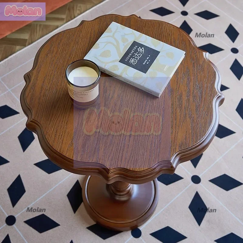 

Solid wood round small coffee table retro small apartment corner table next to casual medieval lace French sofa