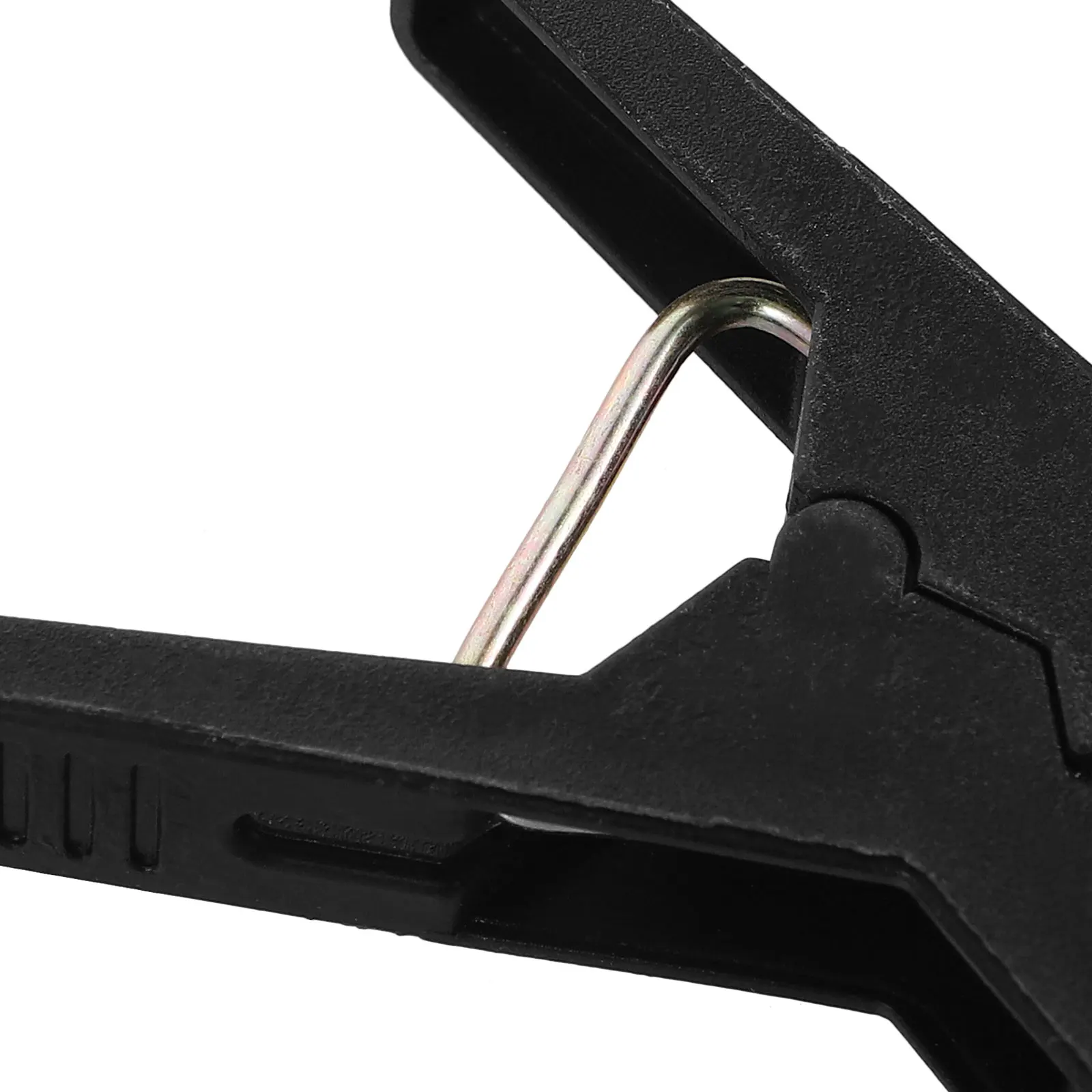 

100pcs Garden Tomato Vine Plant Support Clamps Small Plastic Accessories Vine Stem Clips Garden Supplies Plant Fixing Clamps