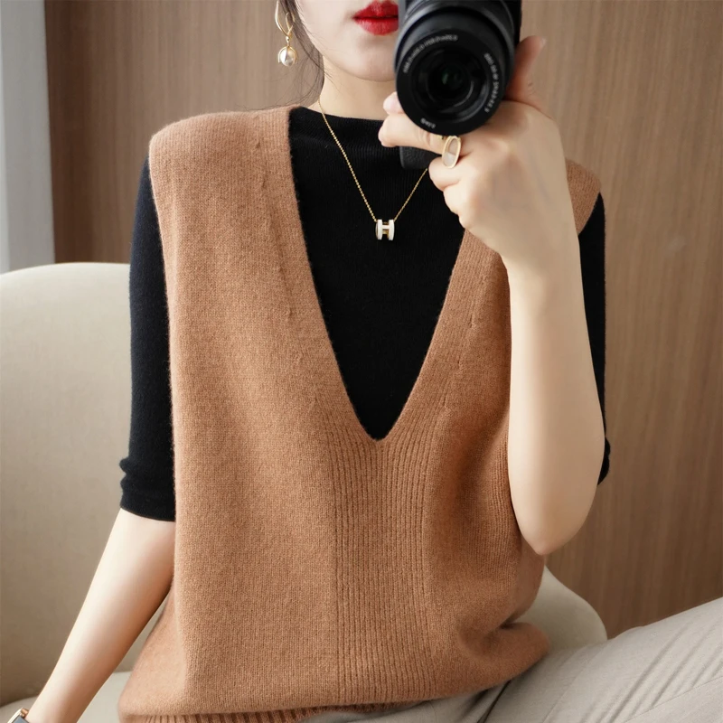 Autumn And Winter Knitted Pullover Vest Loose Big V-Neck Fashion All-Match Solid Color Outer Wear Sexy Regular Women\'s Sweater