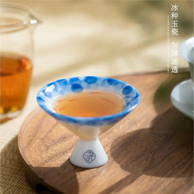 

Ice Jade Hand-painted Fish Play Tea Master White Porcelain Light Luxury Gift Home Use Fragrance Cup Personal T