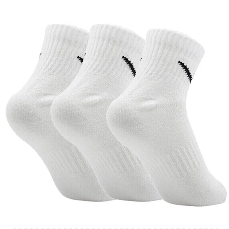 Original Nike Lightweight Unisex Sports Socks Men's and Women's 3 Pairs Casual Breathable  Tube White Short Socks S M L SX7677