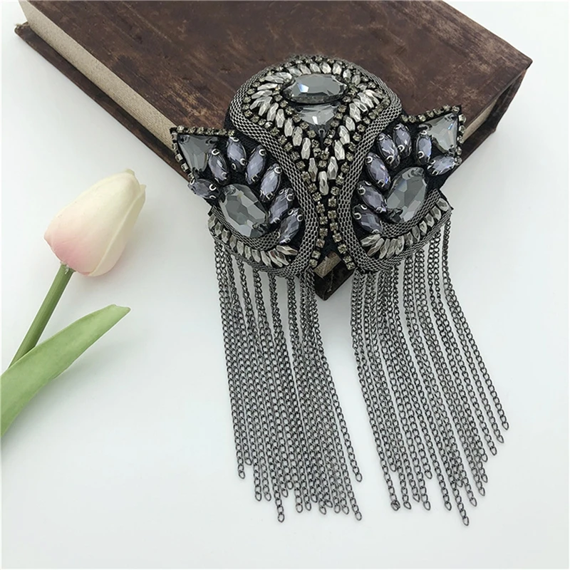 Handmade Rhinestone Fashion Tassel Chain Shoulder Board Badges Beads Patch Metal Military Pin on Brooch Medal