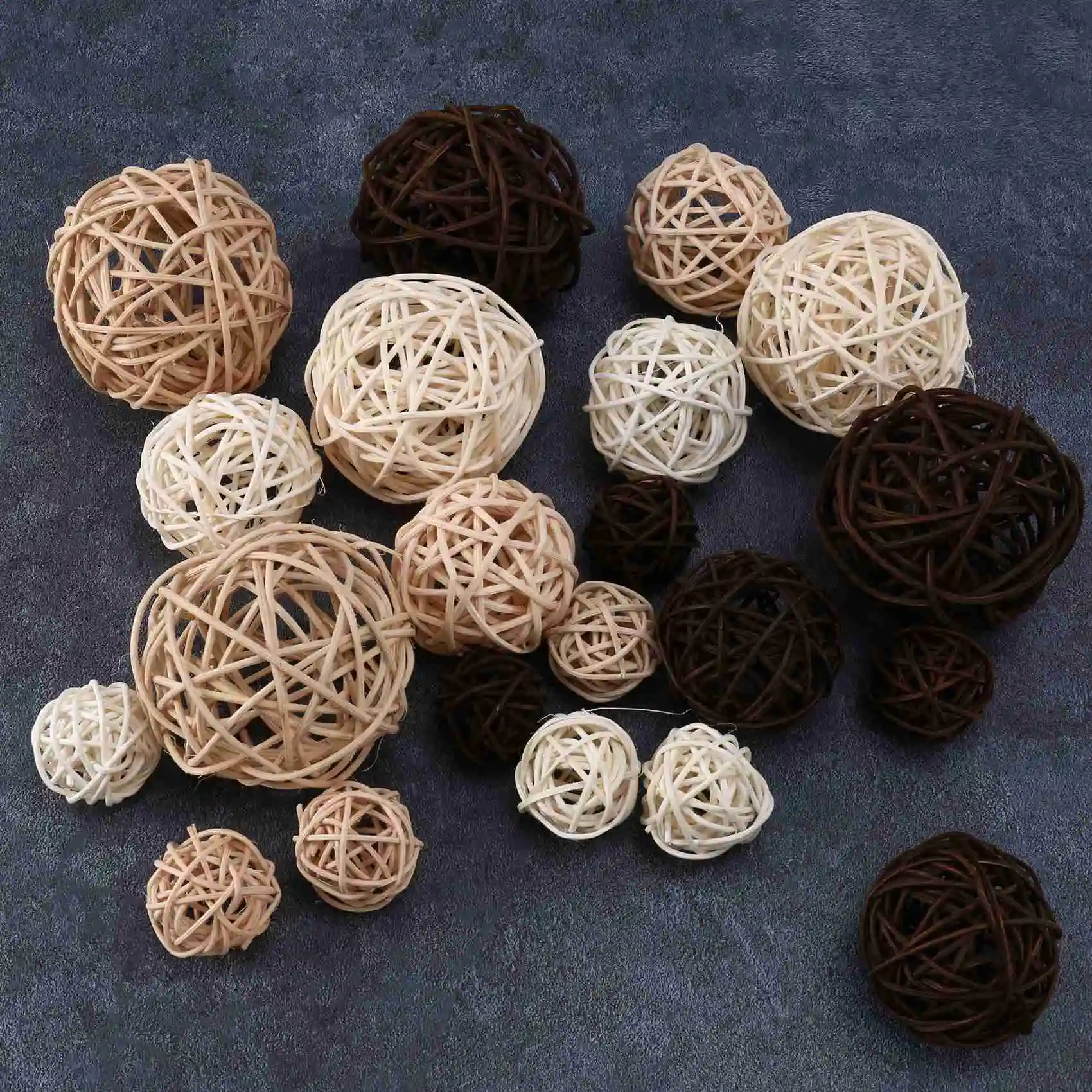 21 stks/partij Gemengde 3 Kleuren Rotan Ballen Vaas Vulstoffen voor Bruiloft Kerst Decoratie, Diverse Drie Grootte (3 cm/5 cm/7 cm)