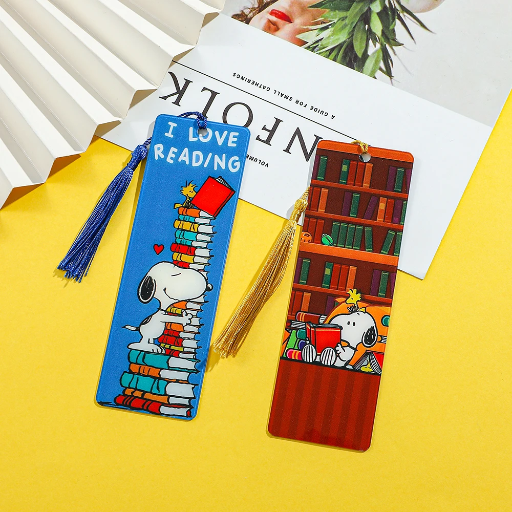 1PC Popular Cartoon Animated Snoopy Bookmark, Acrylic Bookmark, Suitable for Learning, Office Reading.