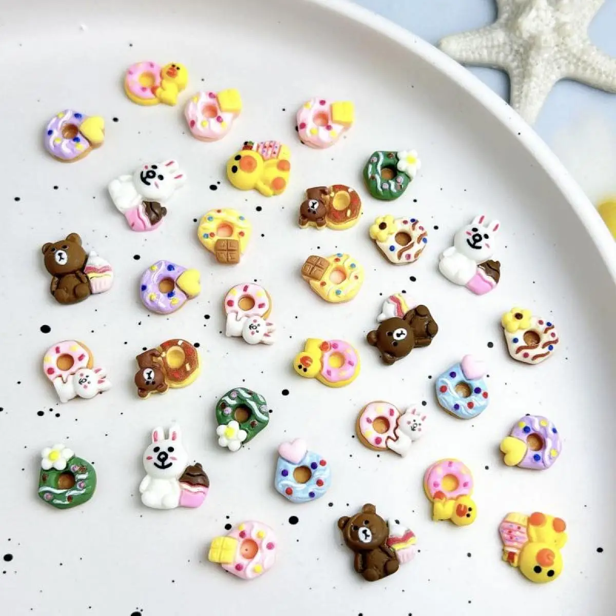 Mixed Cute Bear Donut Nail Charms Resin Cartoon Cute Little Duck Cake Nail Art Decorations Cream Glue Phone Case Accessories