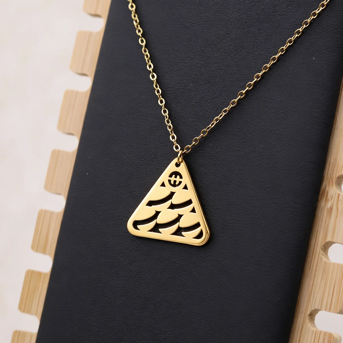 Chandler Fashion Triangle Mountain Symbol Pendant Necklace For Women Men Decor Hip Pop Punk Stainless Steel Chain Jewelry Gift
