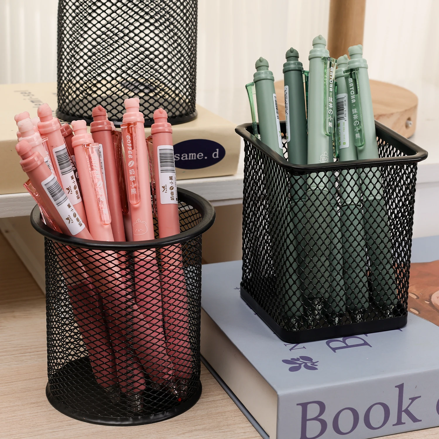 

Круглая квадратная сетка, металлический держатель для ручек, большая емкость, многофункциональный настольный ящик для хранения стационарных принадлежностей для домашнего офиса